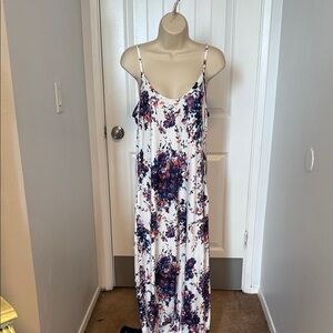 Floral Spaghetti Strap Maxi Dress NWT Small